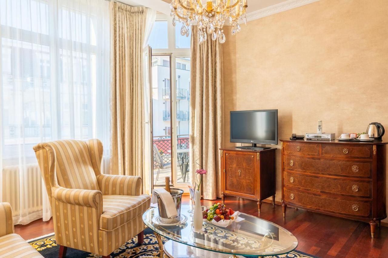 Seetelhotel Ahlbecker Hof Heringsdorf  Bagian luar foto A suite at the Hotel de la Ville
