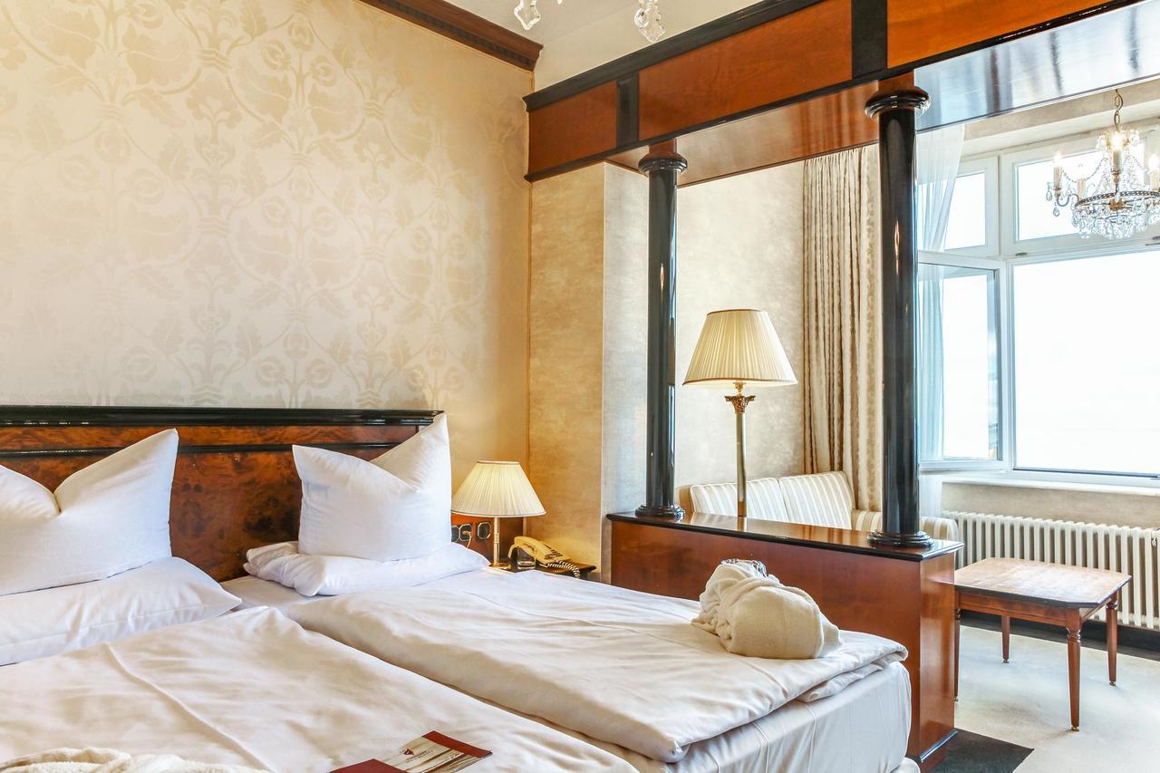 Seetelhotel Ahlbecker Hof Heringsdorf  Bagian luar foto A room at the hotel