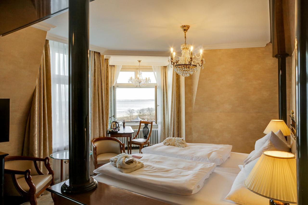 Seetelhotel Ahlbecker Hof Heringsdorf  Bagian luar foto A room at the hotel