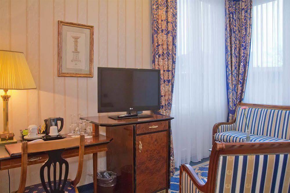Seetelhotel Ahlbecker Hof Heringsdorf  Bagian luar foto A room at the hotel