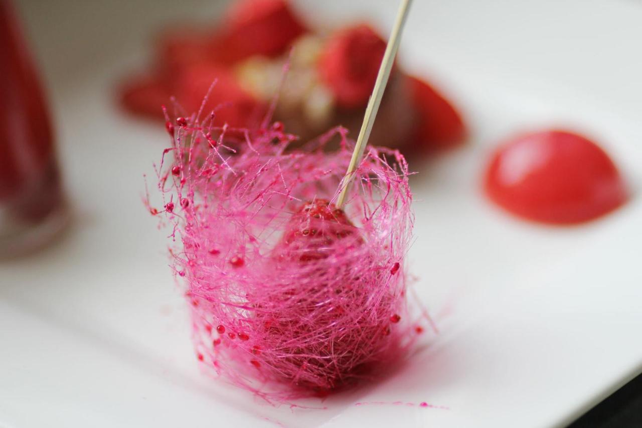 Seetelhotel Ahlbecker Hof Heringsdorf  Bagian luar foto A strawberry being rolled in sugar